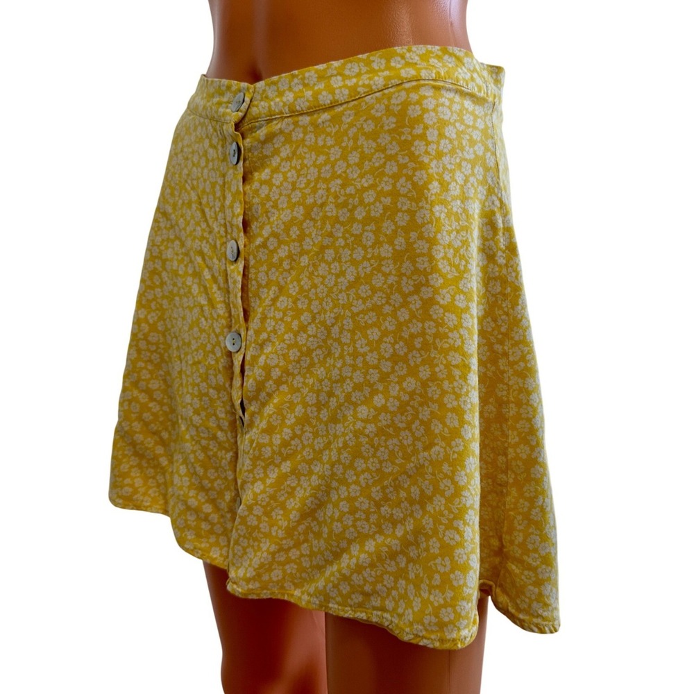 Skirt H&M Divided Yellow Floral Button Front Mini Skirt Size 6 Womens Viscose - Picture 2 of 9